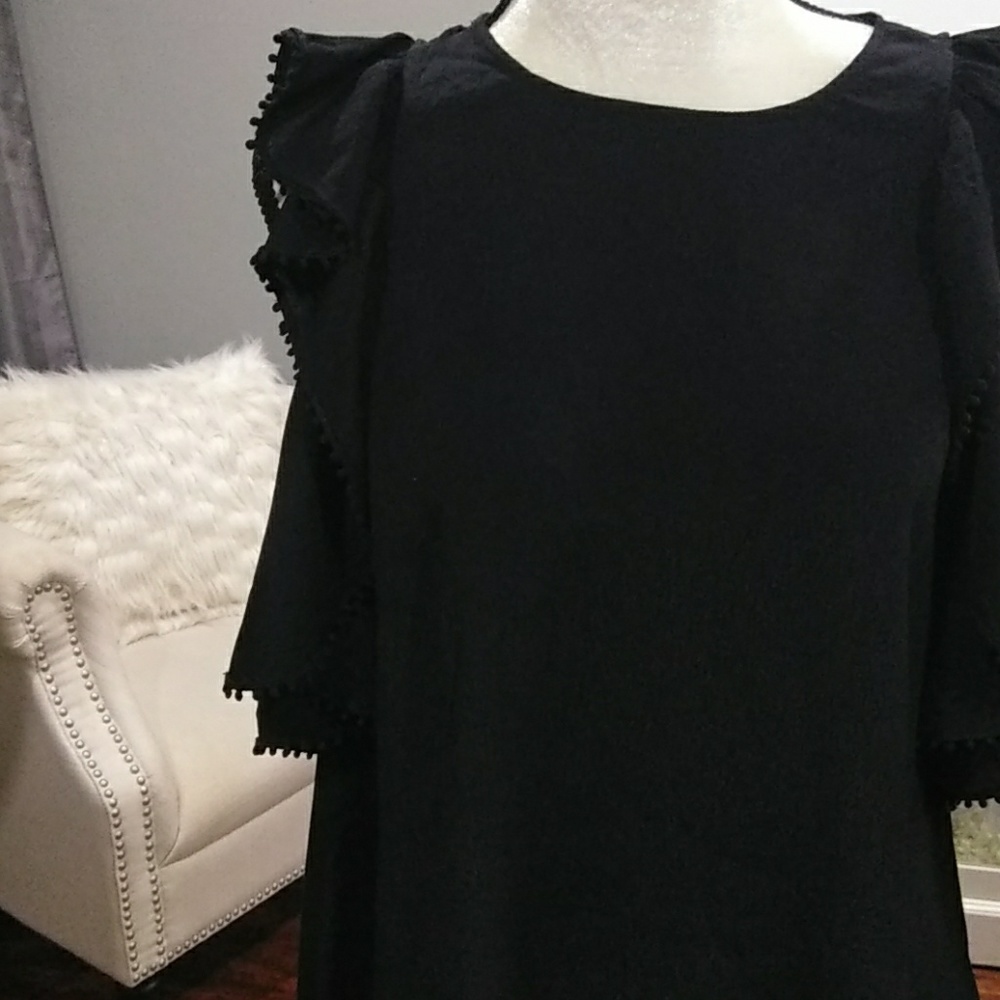 REBECCA MINKOFF  cold shoulder black top size S